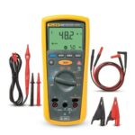 El megometro digital Fluke 1507 ofrece mediciones precisas de aislamiento eléctrico con voltajes de prueba confiables, ideal para profesionales.